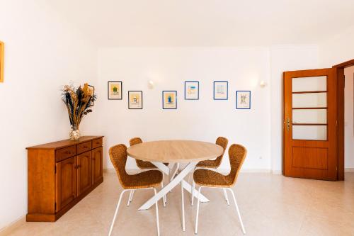 Waking Up to the Sun, Walking to the Sea by Holiday Rentals Algarve