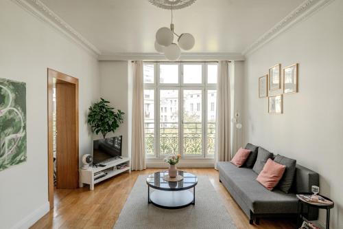 Apartment 1bd with 1 sofa bd with lift Paris 3