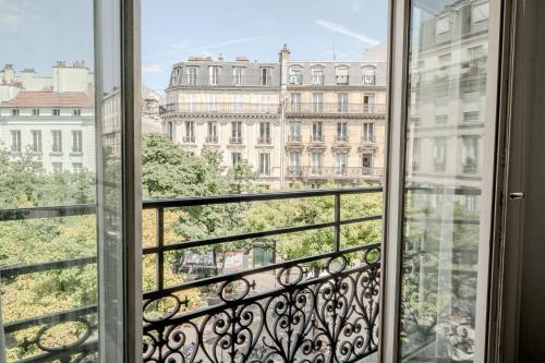 Apartment 1bd with 1 sofa bd with lift Paris 3