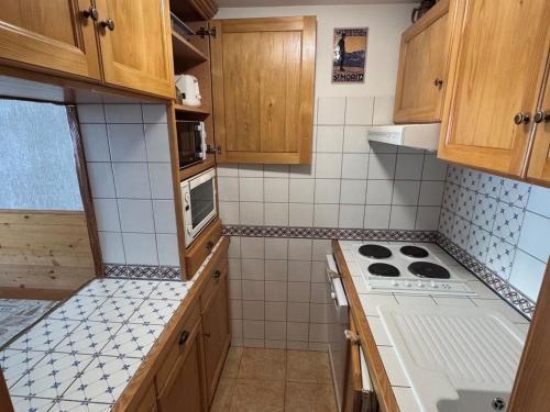 Charmant 2 pièces avec balcon sud/ouest au cœur des commerces