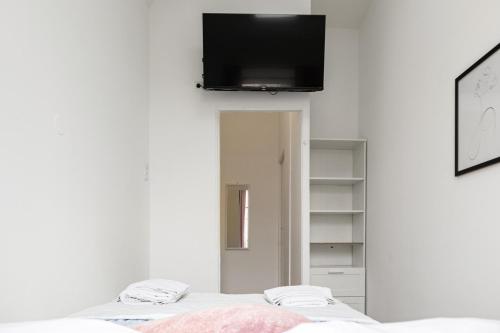 Huge 6BR Group Apartment 15 Mins to Vienna Center