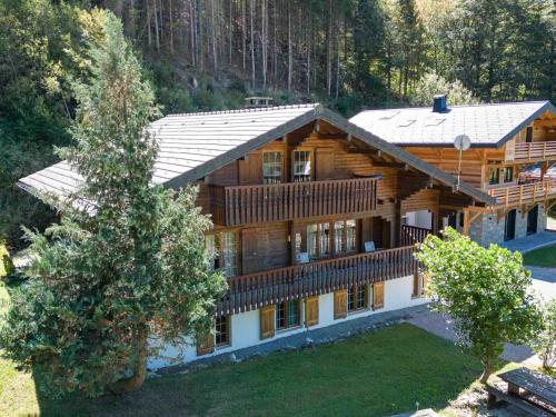 Chalet spacieux avec jacuzzi et sauna à Morzine, animaux acceptés