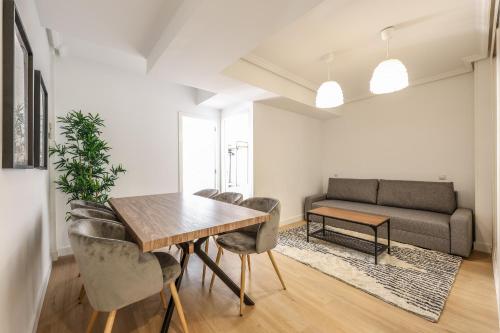 Magnificos Apartamentos Reformados junto al Metro de Tirso de Molina