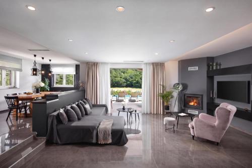 Villa Terra with Pool & Sauna near Rabac