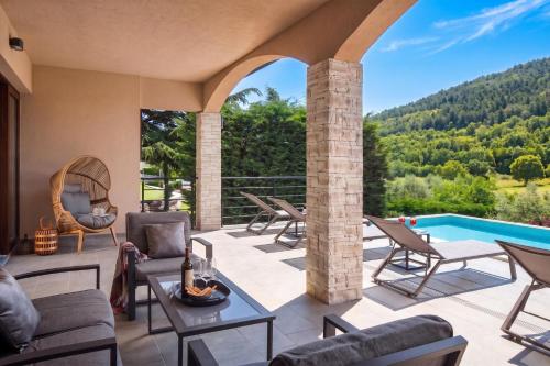 Villa Terra with Pool & Sauna near Rabac
