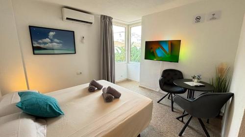 Beach Properties with pool - La Carihuela