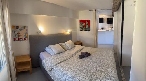 Place Rossetti, Heart of Vieux-Nice, View Light AC
