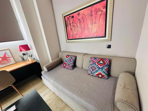 Port Brown Suite 1