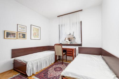 Apartments with parking space Baska Voda, Makarska - 21337