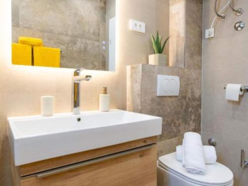 Apartments Luma Diklo - One Bedroom Apartment with Sea View