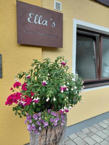 Ella's