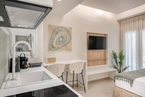 Minimal Luxury Apartment near Acropolis Metro