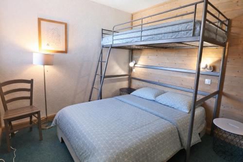 Résidence Creux De L Ours A - BEL APPARTEMENT RENOVE, PROCHE DES COMMERCES, SKIS AUX PIEDS MAE-7401