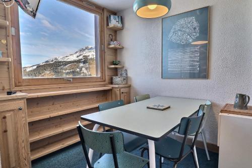 Résidence Creux De L Ours A - BEL APPARTEMENT RENOVE, PROCHE DES COMMERCES, SKIS AUX PIEDS MAE-7401