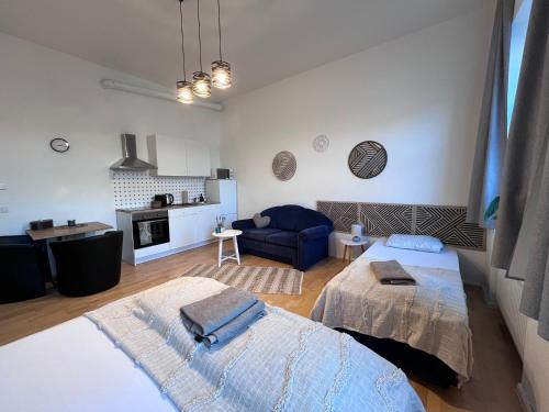 Bibi Apartment for 4, Wien HfB, FREE Parking, 7min by Metro to Centre