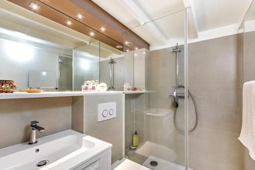 Beau studio-loft au coeur du Marais