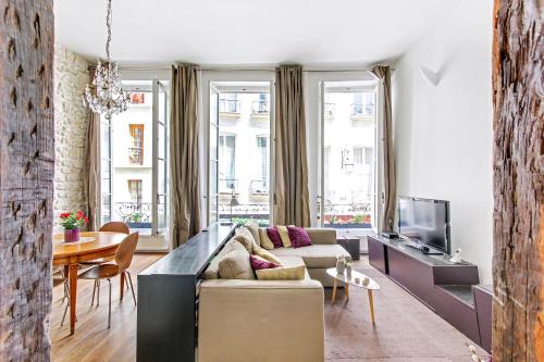 Beau studio-loft au coeur du Marais