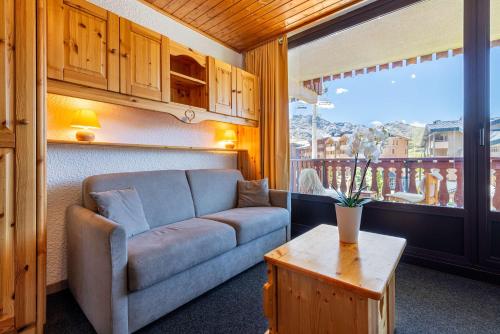 Residence Les Eterlous, Ski In-Out with WiFi in Val Thorens, "V4" by Versant Collection