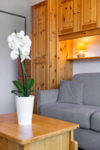 Residence Les Eterlous, Ski In-Out with WiFi in Val Thorens, "V4" by Versant Collection