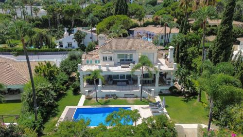 Villa Tranquila - Elegant Luxury Villa with Private Pool, Gym, Stunning Outdoor Space SPCRM5587