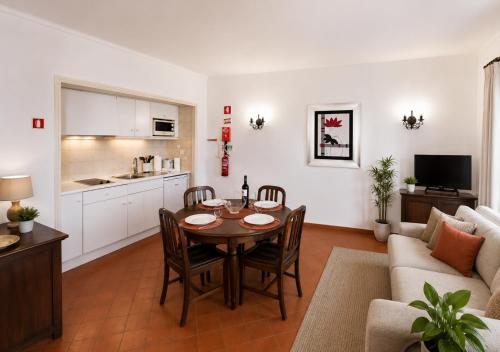DUPLEX COM VISTA MAR E SOLARIO PRIVATIVO 5p