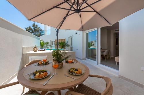 797 HOLIDAY RENTALS-Moderno apartamento con piscina privada