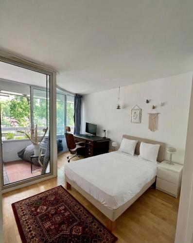 Live like a Parisian view