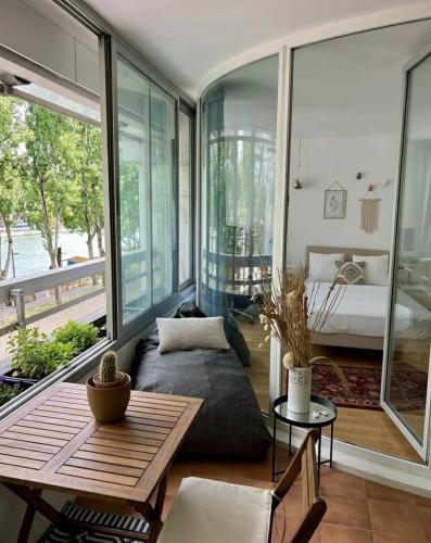 Live like a Parisian view