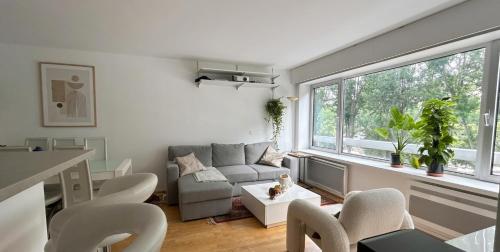 Live like a Parisian view