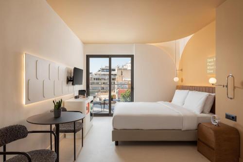 Noctilia Athens