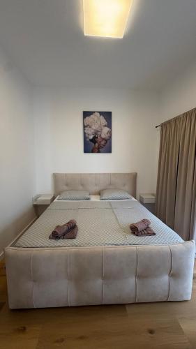Central nude oasis 2