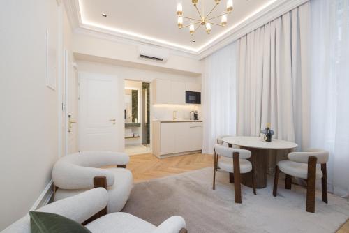 RAFAEL KAISER - Signature Apartments City Centre