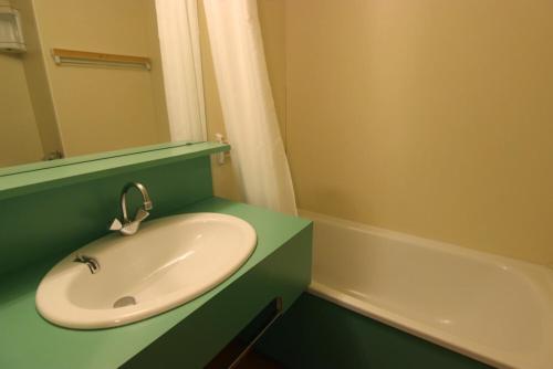 Résidence Roche Blanche - STUDIO POUR 2 PERSONNES EN PLEIN CENTRE DE VAL THORENS MAE-7809