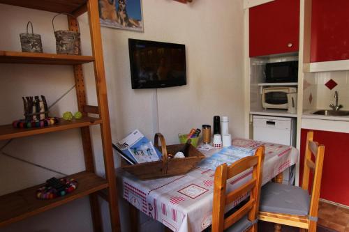 Résidence Roche Blanche - STUDIO COSY EN CENTRE STATION POUR 2 PERSONNES MAE-7798
