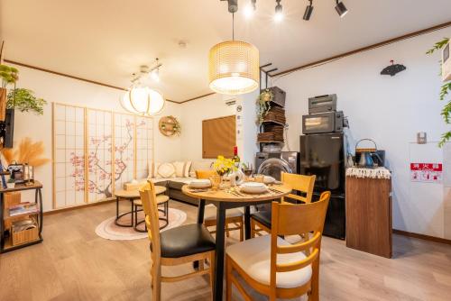 guesthouse namiyoke A 1-minute walk from Bentencho Station