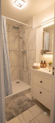 Appartement Lumineux avec Jardin Privatif