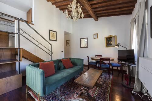 San Giovanni House by Mmega