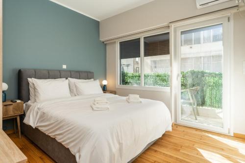 Modern 2BR, 1 step from Vibrant Psirri