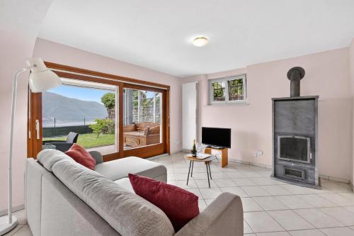 Panoramic Garden Lake View in Locarno Monti - Happy Rentals
