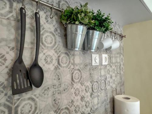 Cozy Plaka City Centre suite