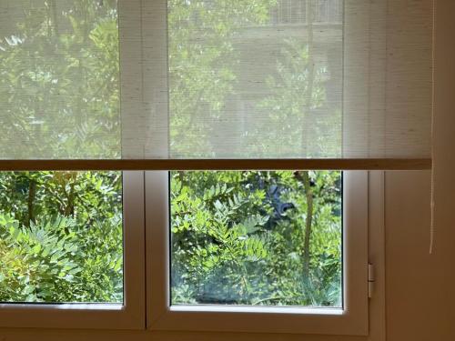 Chic Studio Apartment next to Agiou Georgiou square
