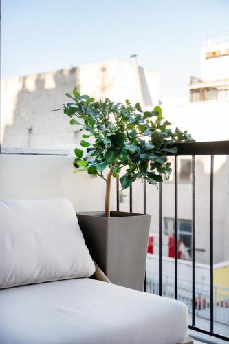Bright & Earthy Apartment, Heart of Psirri
