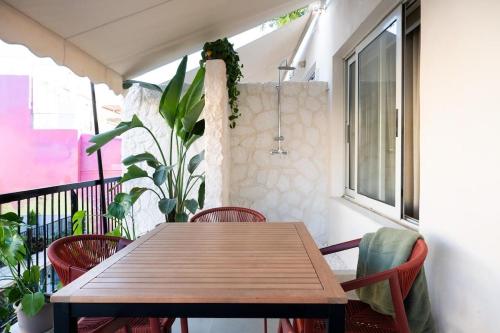 Bright & Earthy Apartment, Heart of Psirri