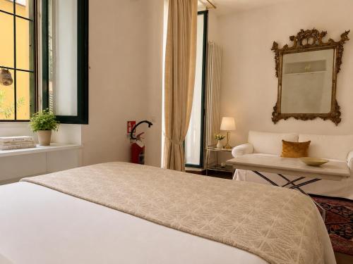 ComeCasa Flowery Terraced Apartment