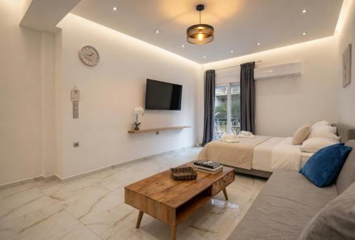 The Athenian Suite Deluxe No 38