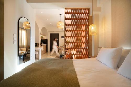 Earthy & Warm Apartment Heart of Psirri