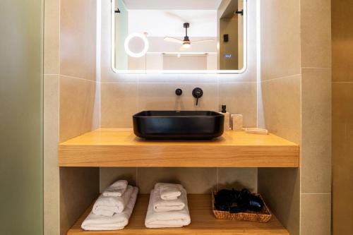 Earthy & Warm Apartment Heart of Psirri