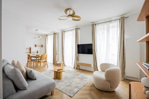 New-Premium-Nation-Bastilles-Large 2-room apartment