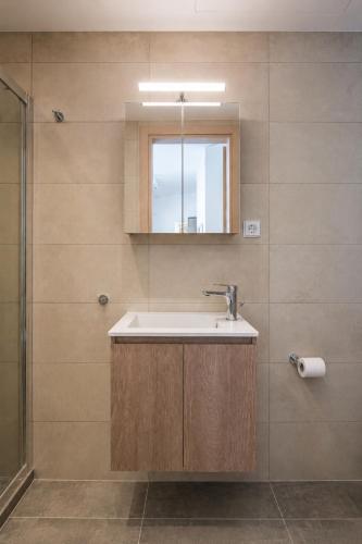 Apartment in Pagkrati with Acropolis View