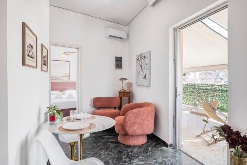 Apartment in Pagkrati with Acropolis View